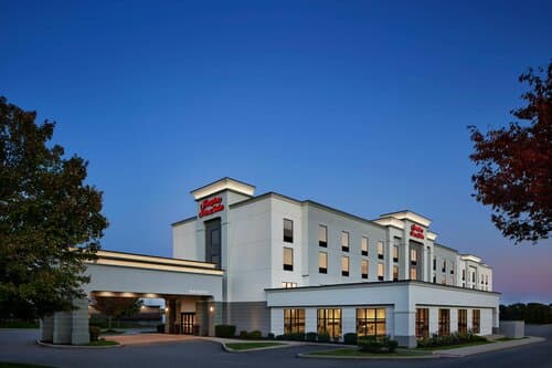 Внешний вид отеля Hampton Inn & Suites West Haven