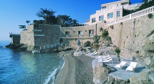 Внешний вид отеля Hotel Cap Estel в Приморских Альпах