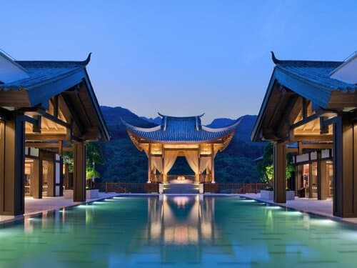 Внешний вид отеля Banyan Tree Chongqing Beibei