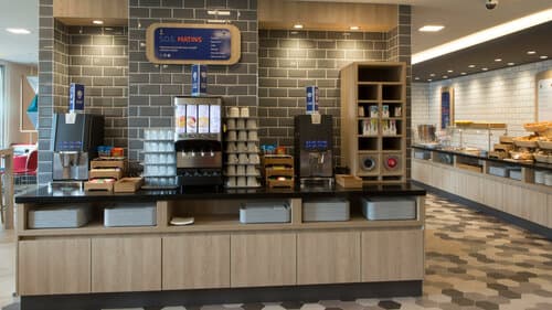 Внешний вид отеля Holiday Inn Express Geneva Airport by IHG
