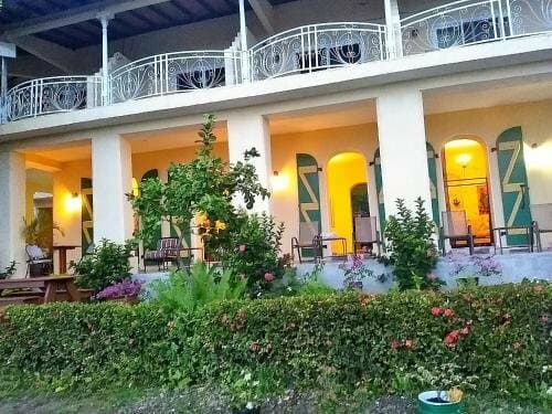 Внешний вид отеля Habitation Des Lauriers