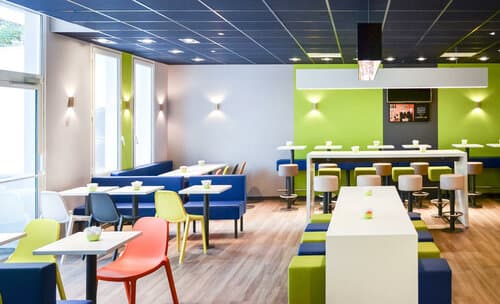 Внешний вид отеля Ibis budget Paris Porte de Vanves в Ванве