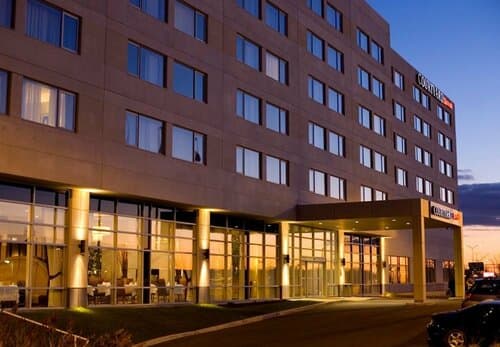 Внешний вид отеля Residence Inn by Marriott Montreal Airport