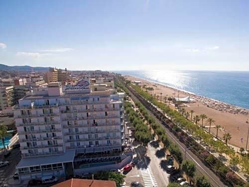 Внешний вид отеля Hotel Internacional в Калелье