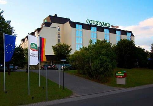 Внешний вид отеля Courtyard by Marriott Wiesbaden-Nordenstadt в Висбадене