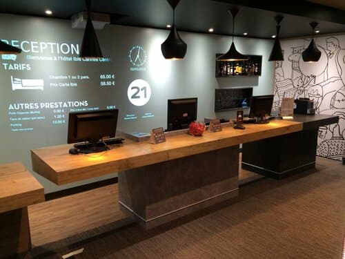 Внешний вид отеля Ibis Cannes Centre в Ле Лепре