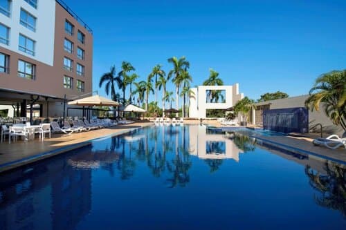 Внешний вид отеля DoubleTree by Hilton Hotel Esplanade Darwin