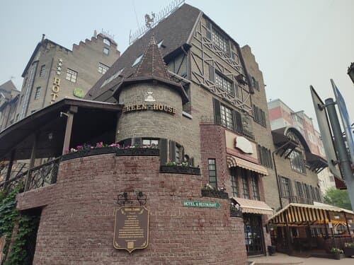 Внешний вид отеля Green House в Тюмени