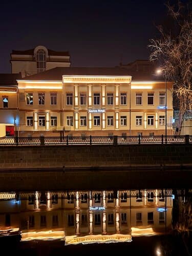 Внешний вид отеля Гестен в районе Замоскворечье