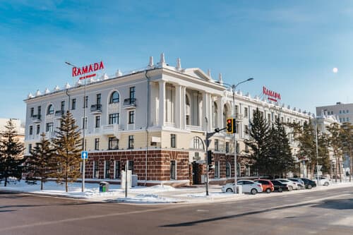 Внешний вид отеля Ramada by Wyndham Astana
