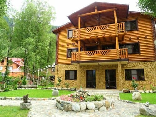 Внешний вид отеля Гостевой дом Ирбис в Теберде