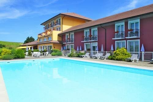 Внешний вид отеля Domaine du Revermont