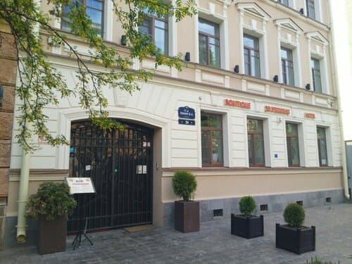 Внешний вид отеля За кулисами в Васильевском округе