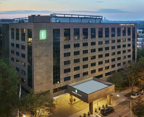 Внешний вид отеля Embassy Suites by Hilton Washington Dc Georgetown в Вашингтоне