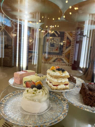 Внешний вид отеля История