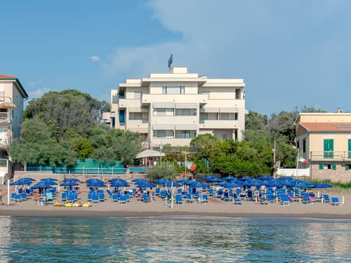 Внешний вид отеля Hotel Villa Lo Scoglietto