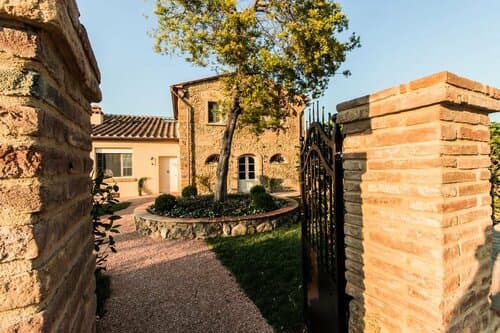 Внешний вид отеля Locanda dell'Aioncino