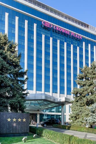 Внешний вид отеля Crowne Plaza Krasnodar Centre в Западном округе