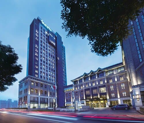 Внешний вид отеля Sunrise on the Bund в Хункоу