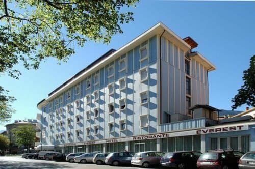 Внешний вид отеля Hotel Everest