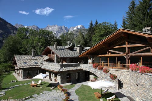 Внешний вид отеля Hotel Au Coeur Des Neiges