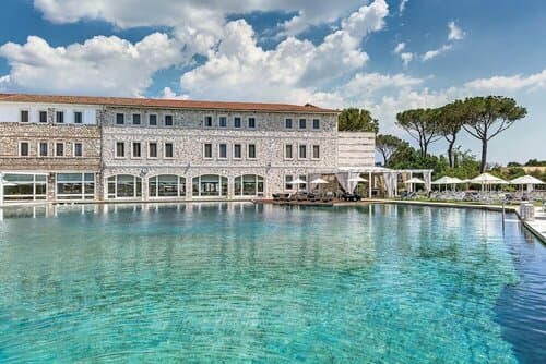 Внешний вид отеля Terme di Saturnia Natural SPA & Golf Resort - The Leading Hotels of the World