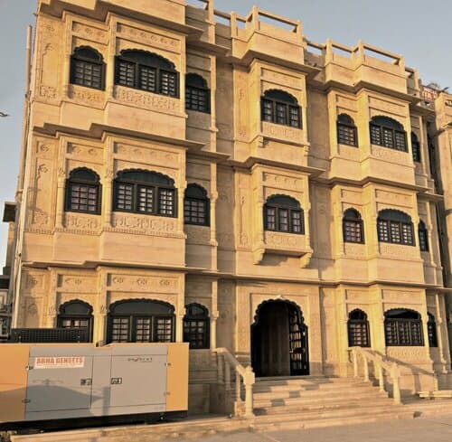 Внешний вид отеля The Golden House