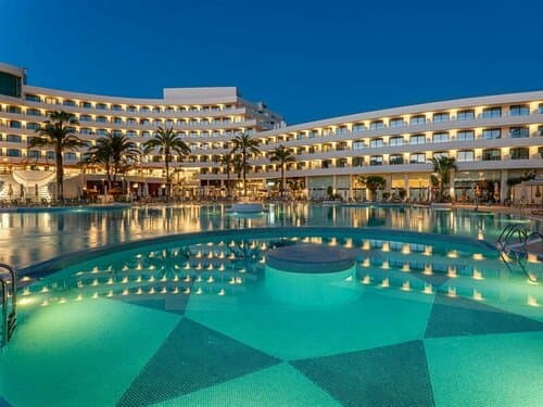 Внешний вид отеля Mediterranean Palace