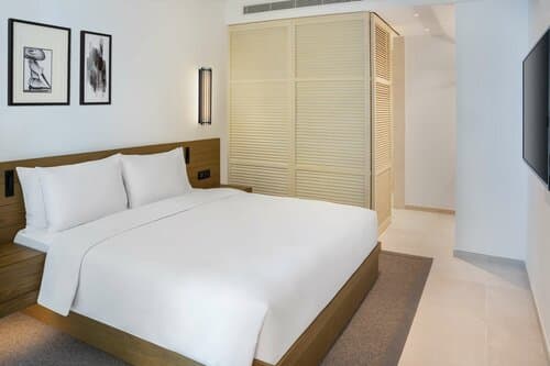 Внешний вид отеля Radisson Beach Resort Palm Jumeirah в Пальме Джумейре